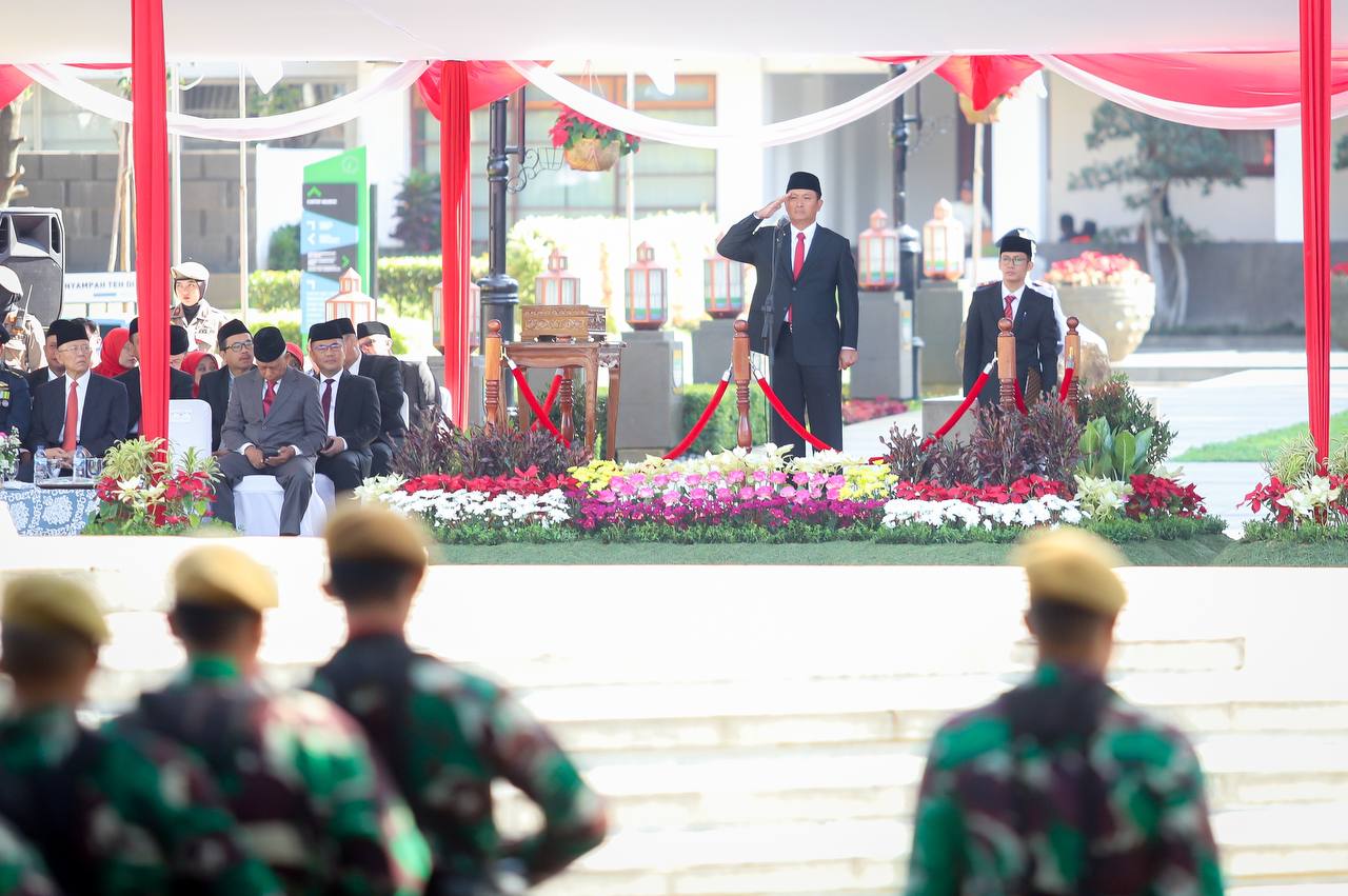169224501217-hut-ke-78-ri-plh-wali-kota-nilai-perjuangan-bangsa-wujudkan-visi-kota-bandung