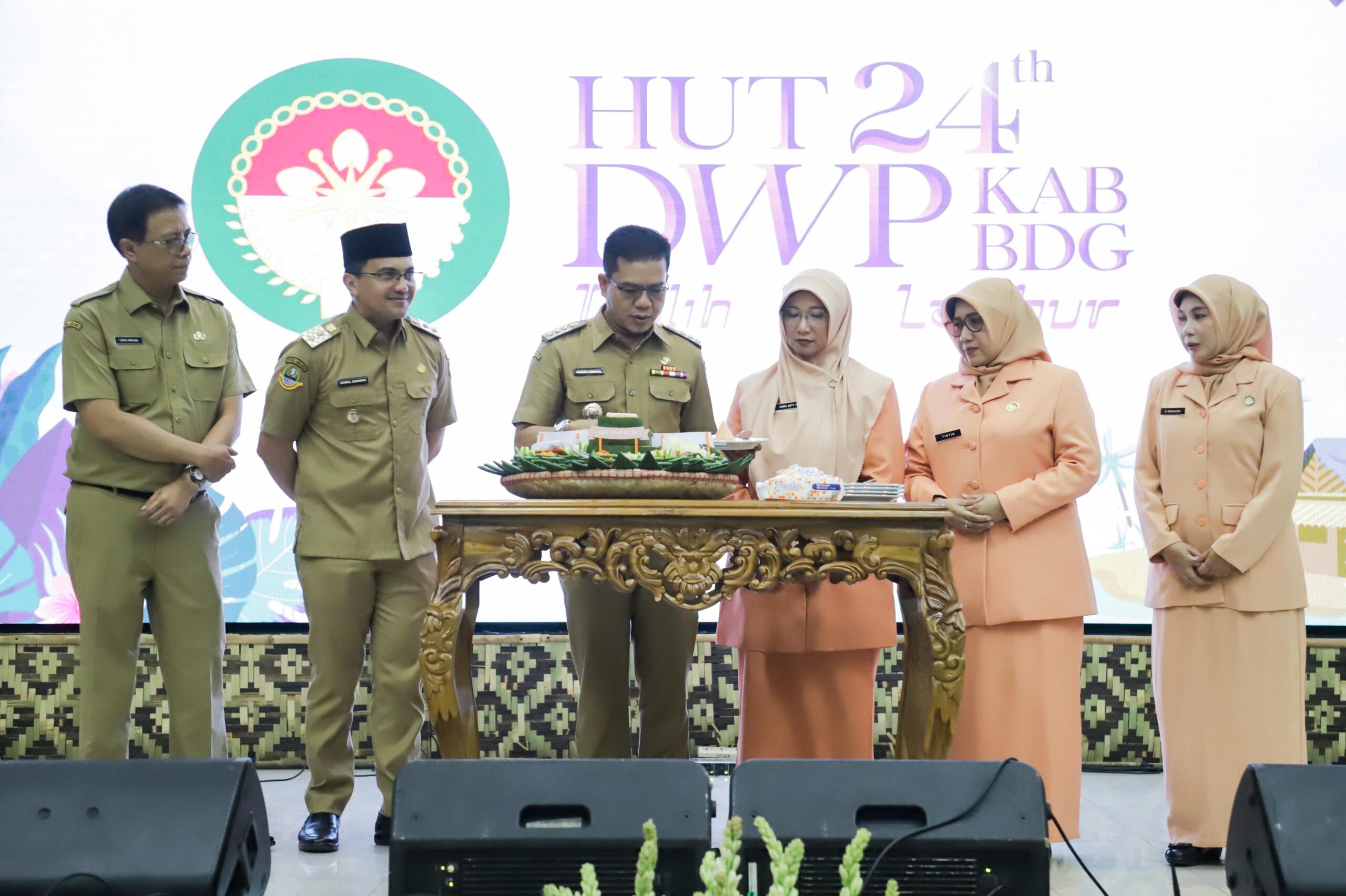 bupati-bandung-sebut-dwp-ikut-berperan-aktif-dalam-pembangunan-bangsa