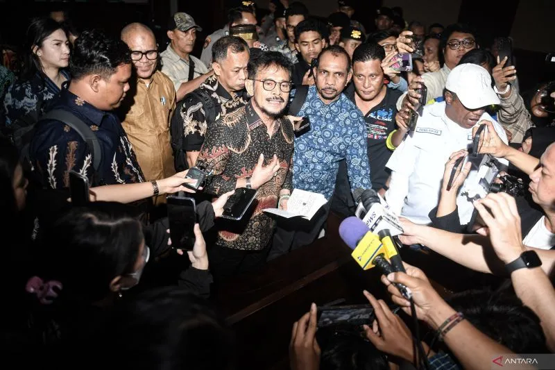 antarafoto-terdakwa-korupsi-kementan-dituntut-10-4-tahun-110724-adm-5.jpg