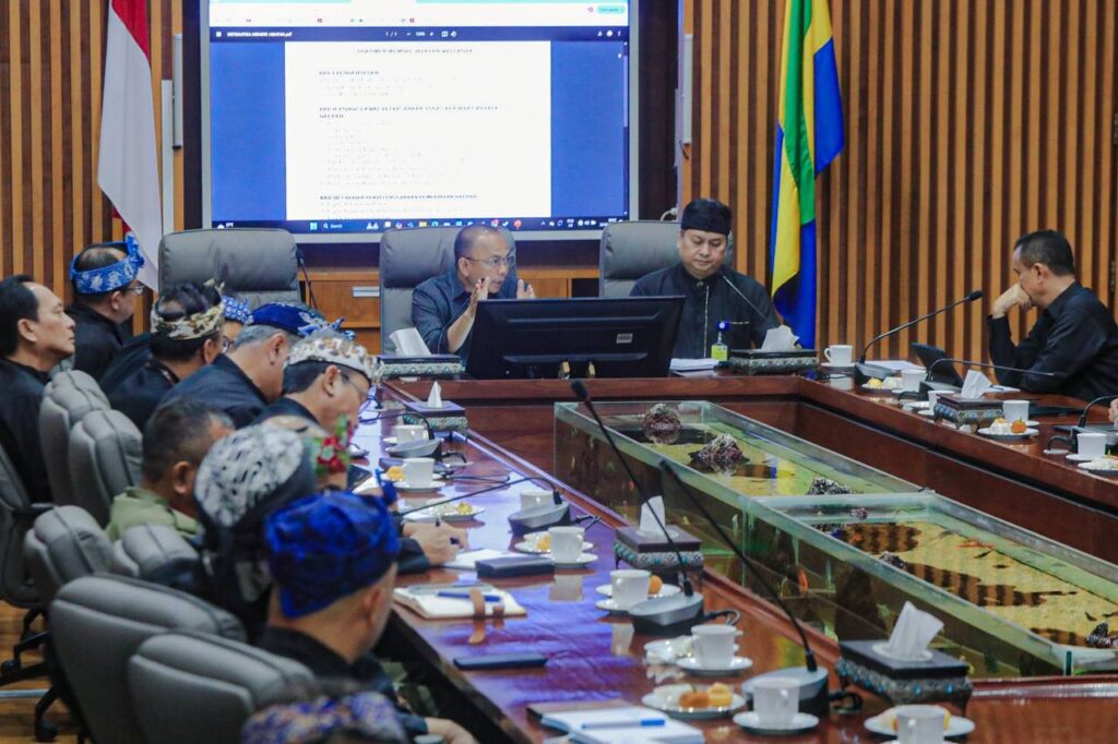 173822023127-siap-jalankan-inpres-efisiensi-anggaran-pemkot-bandung-segera-terbitkan-instruksi-wali-kota