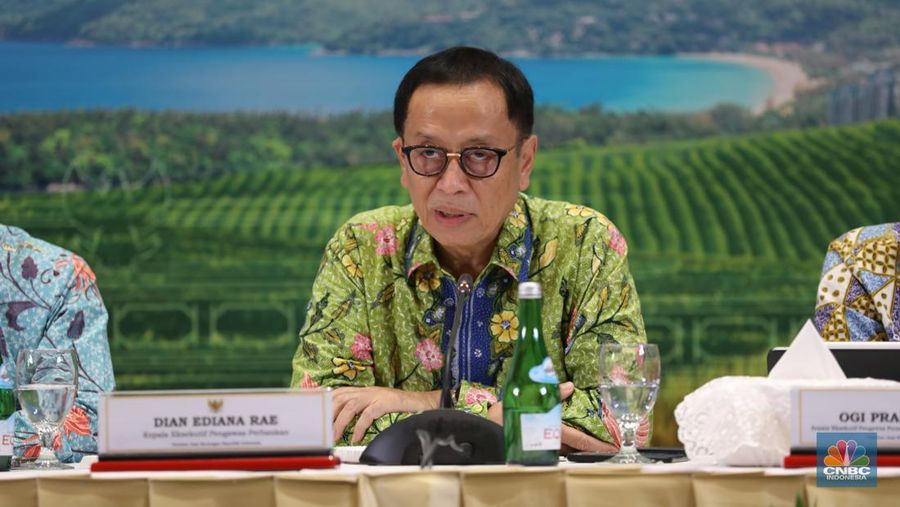 kepala-eksekutif-pengawas-perbankan-otoritas-jasa-keuangan-ojk-dian-ediana-rae-cnbc-indonesiatri-susilo-4_169