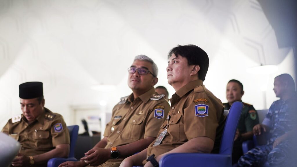 175308745184-siap-dorong-ekonomi-warga-151-kkmp-di-kota-bandung-resmi-diluncurkan-presiden-prabowo
