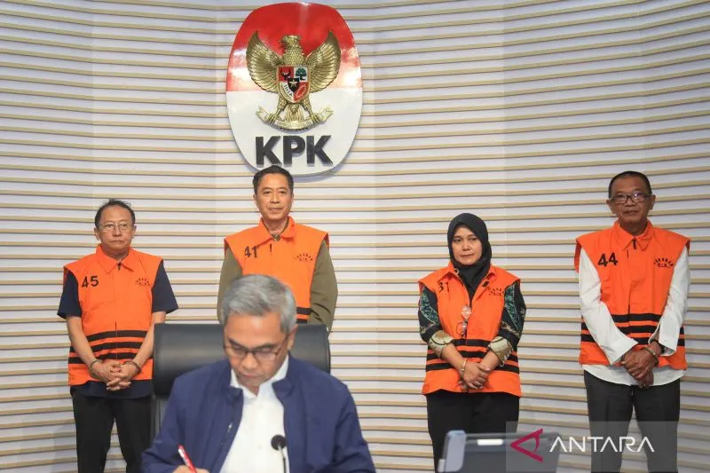kpk-tahan-empat-tersangka-korupsi-rptka-2576561.jpg