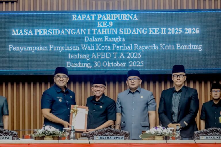 176183225553-wali-kota-bandung-pastikan-apbd-2026-tetap-prioritaskan-program-utama