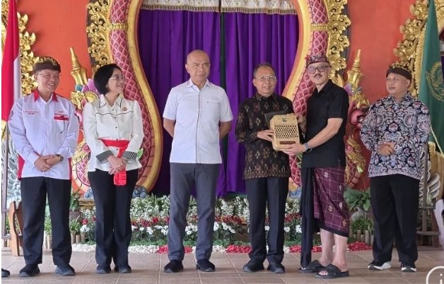 Screenshot_2025-12-13-20-34-34-70_40deb401b9ffe8e1df2f1cc5ba480b12