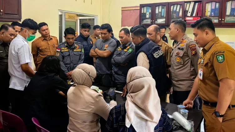 Sidak Urine Mendadak di Lingkungan Kec.Bengkalis, Dua Orang Positif Amfetamin – Polisi Kejar Pemasok