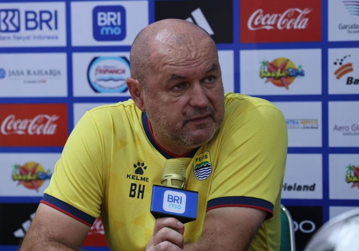 Puncak Klasemen Bergetar! Borneo FC Salip, Hodak Malah Sindir “Keberuntungan” Penalti Sambil Fokus Hajar Bhayangkara FC