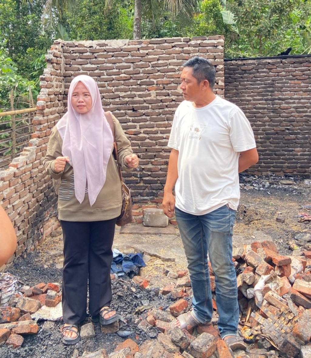 Kunjungi Korban Kebakaran di Desa Tanjung Beringin, Camat Luas Berikan Dukungan Moril dan Bantuan