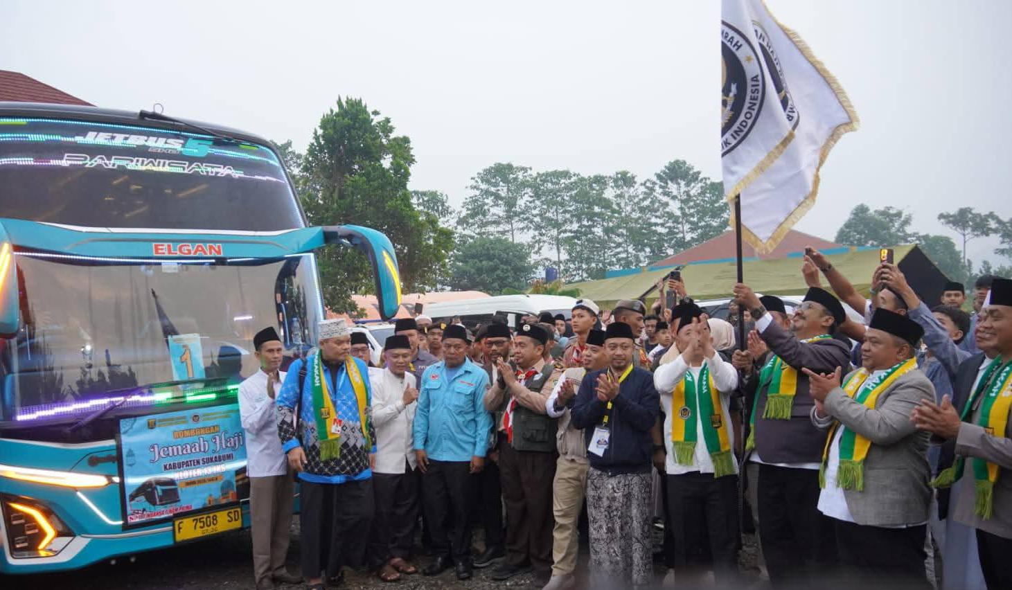 Pelepasan Calon Haji Kloter 13, Bupati “Jaga Kesehatan Dan Doakan Untuk Kebaikan Sukabumi”