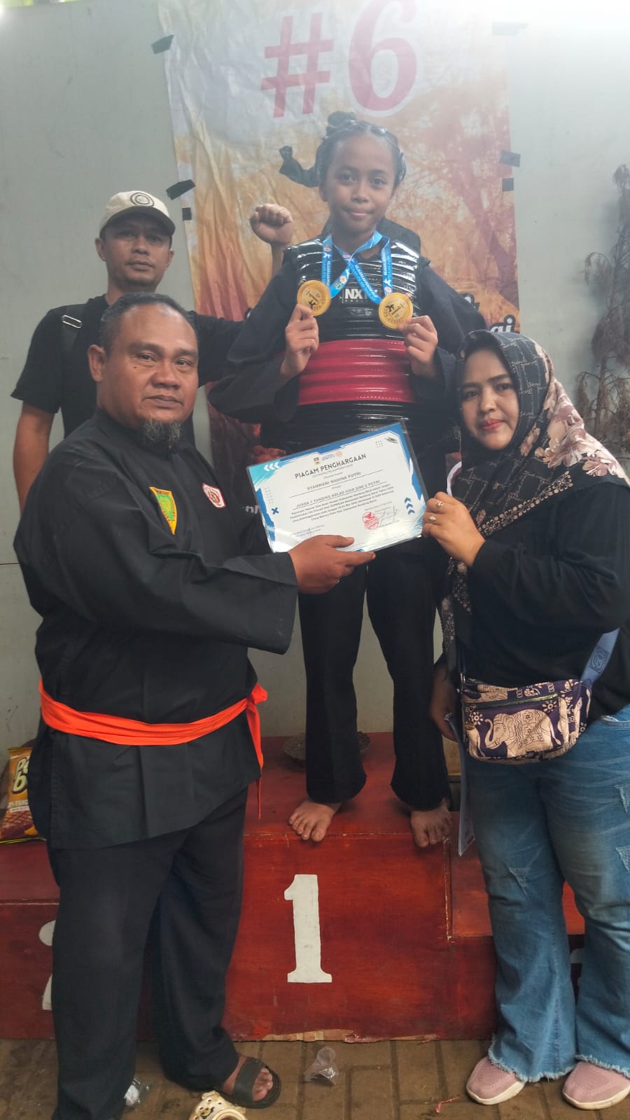 DEBUT MEMUKAU! Gadis 12 Tahun dari Bandung Borong Dua Emas di Kejuaraan Silat Perdana, Mimpi Jadi Polwan Makin Dekat
