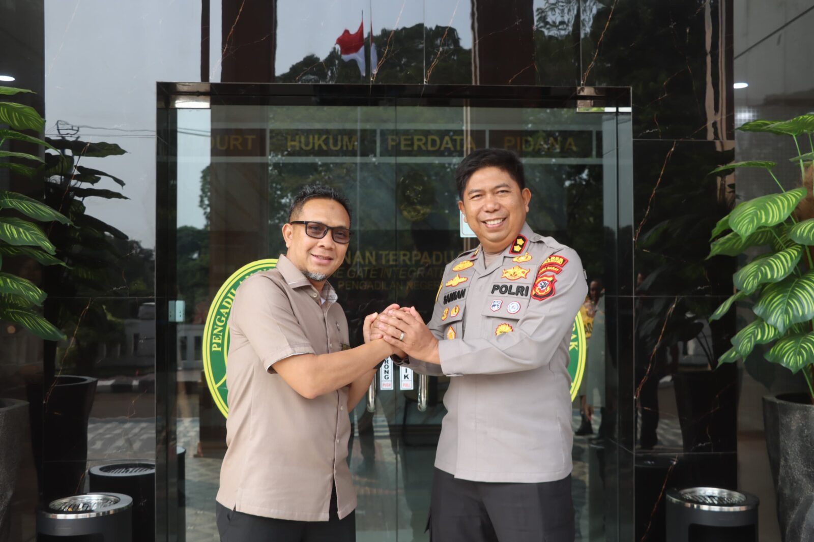 Kapolres Sukabumi Gelar Kunjungan Ke Pengadilan Negeri Cibadak Dalam Rangka Perkuat Sinergitas Dan Soliditas Antar Instansi
