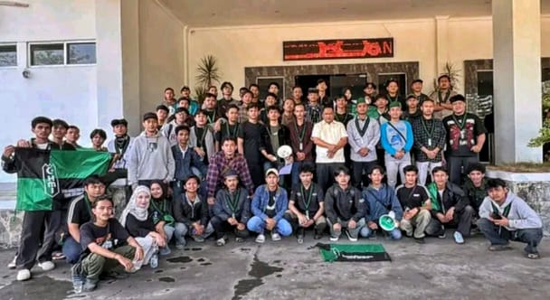 Ketua DPRD Kabupaten Sukabumi Temui Masa Aksi Demonstrasi HMI Cabang Sukabumi Di Gedung DPRD
