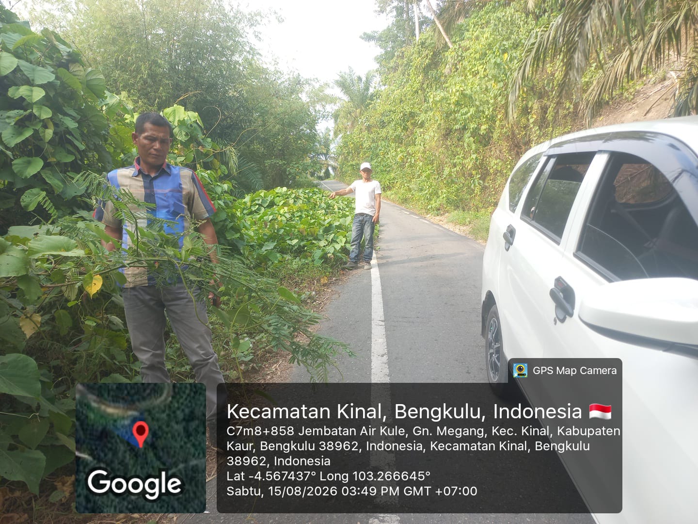 Jalan Lungkang Kule Memprihatinkan, Masyarakat Pertanyakan Anggaran Tebas Bayang