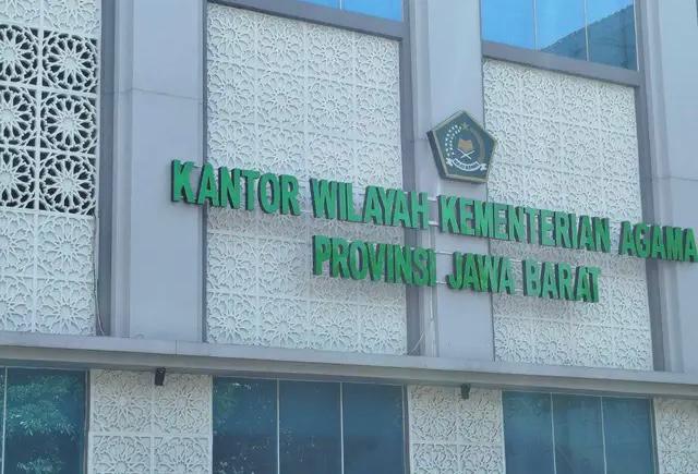 Humas atau ‘Penjaga Gerbang’? Wartawan Diusir ke Ruang Tunggu PTSP Usai Pelantikan Pejabat Kanwil Kemenag Jabar, UU Pers Dijadikan Sampah?