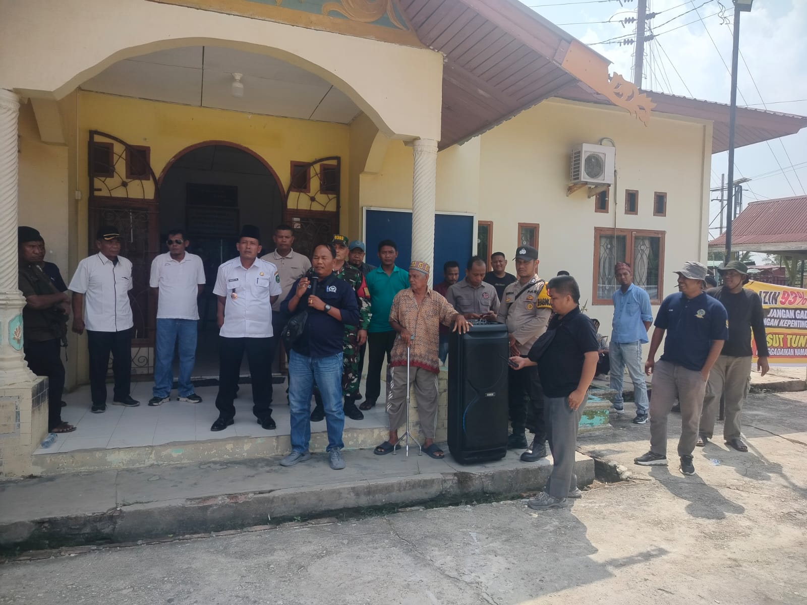 BUMDES PATALOBUMI TIDAK PERNAH MOU DENGAN PT TUMPUAN! Misteri “MOU Hantu” dan Hilangnya Hak Plasma 20% Bikin Petani Desa Petani Mengamuk