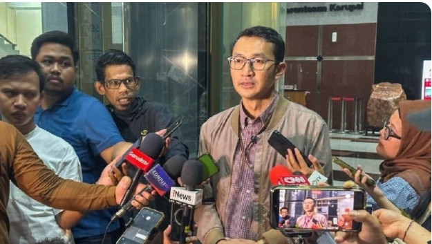 “Tidak Masuk Akal!” Mahfud MD Gebuk KPK: Segera Periksa Nusron Wahid, Publik Sudah Menunggu Transparansi!