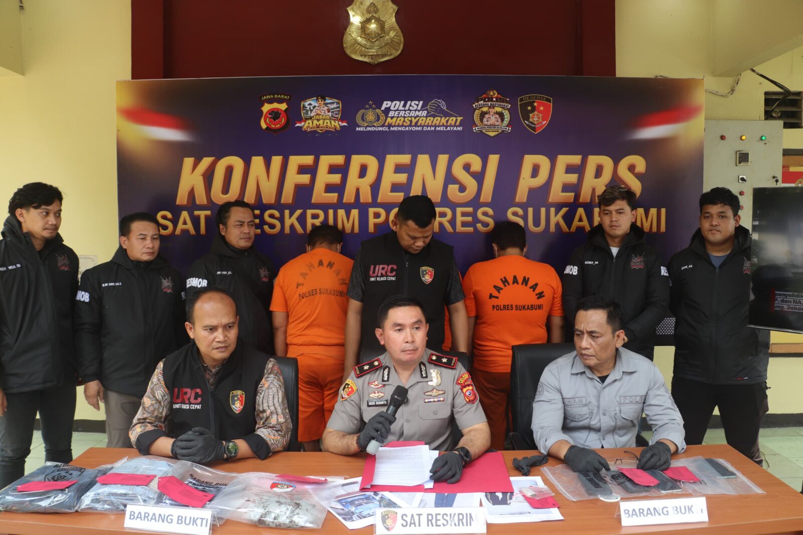 Polres Sukabumi Berhasil Ringkus Tiga Tersangka Pembunuhan Pria Di Jurang Tol Bocimi KM 69