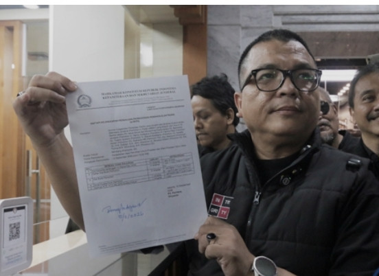Tamparan Keras MK dan Skandal Ijazah Wapres: Denny Indrayana Resmi Seret KPU ke DKPP!