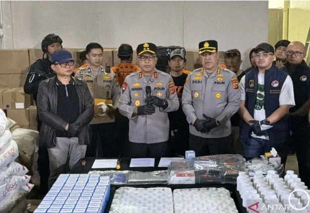 Polda Jabar Gulung Megapabrik Obat Keras Ilegal Berkapasitas 8 Juta Butir/Hari di Bandung, Sasar Pasar Jakarta