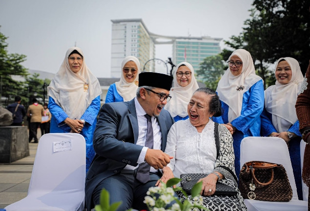Wali Kota Bandung: Pemuda Jangan Cuma Terpukau Flexing Medsos, Jaga Kedaulatan Data dan Beraksi Nyata!